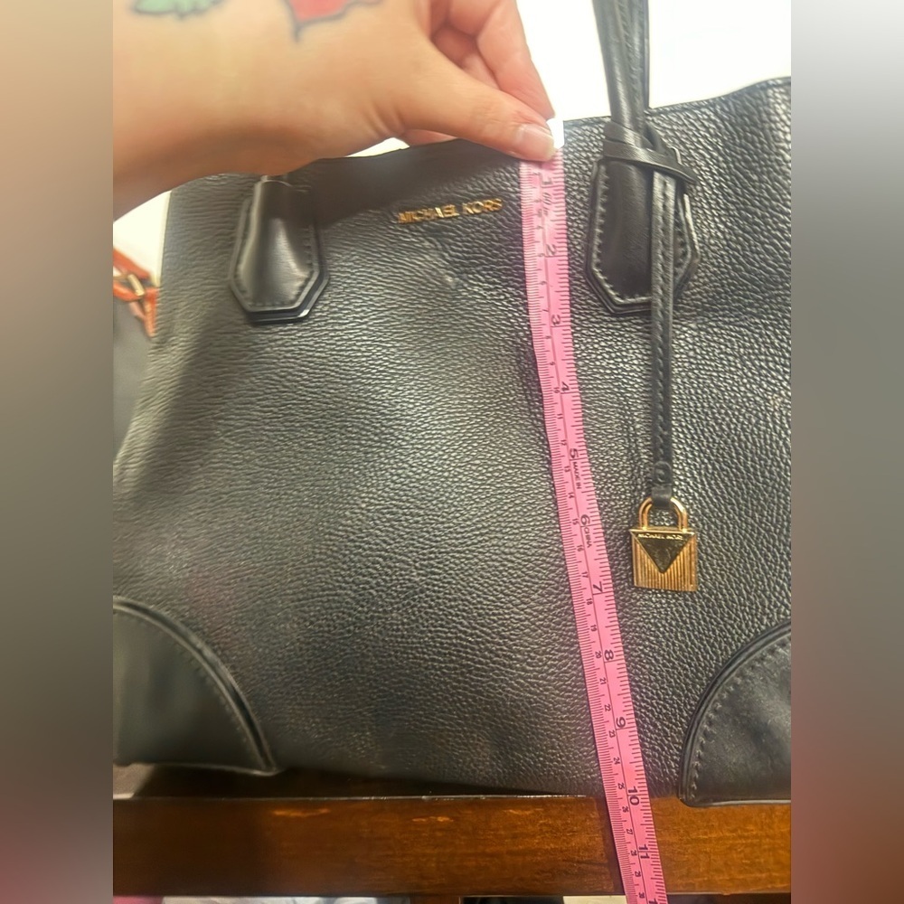Michael Kors Mercer Gallery Med. Faux Pebbled Leather Tote Bag - Picture 12 of 12